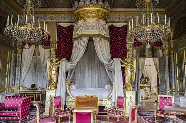 Francia - Compiegne 19 - castillo de Compiegne - dormitorio de la Emperatriz.jpg